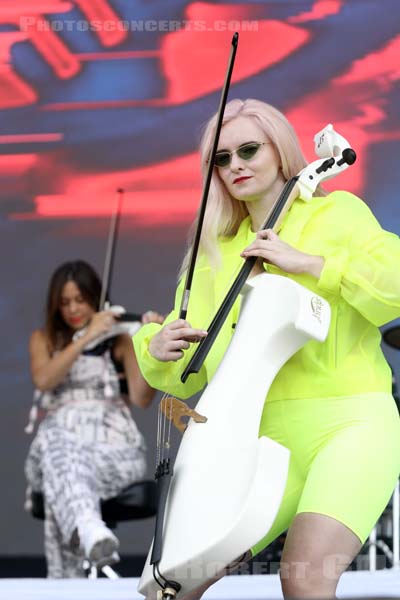 CLEAN BANDIT - 2019-07-21 - PARIS - Hippodrome de Longchamp - Main Stage 2 - 